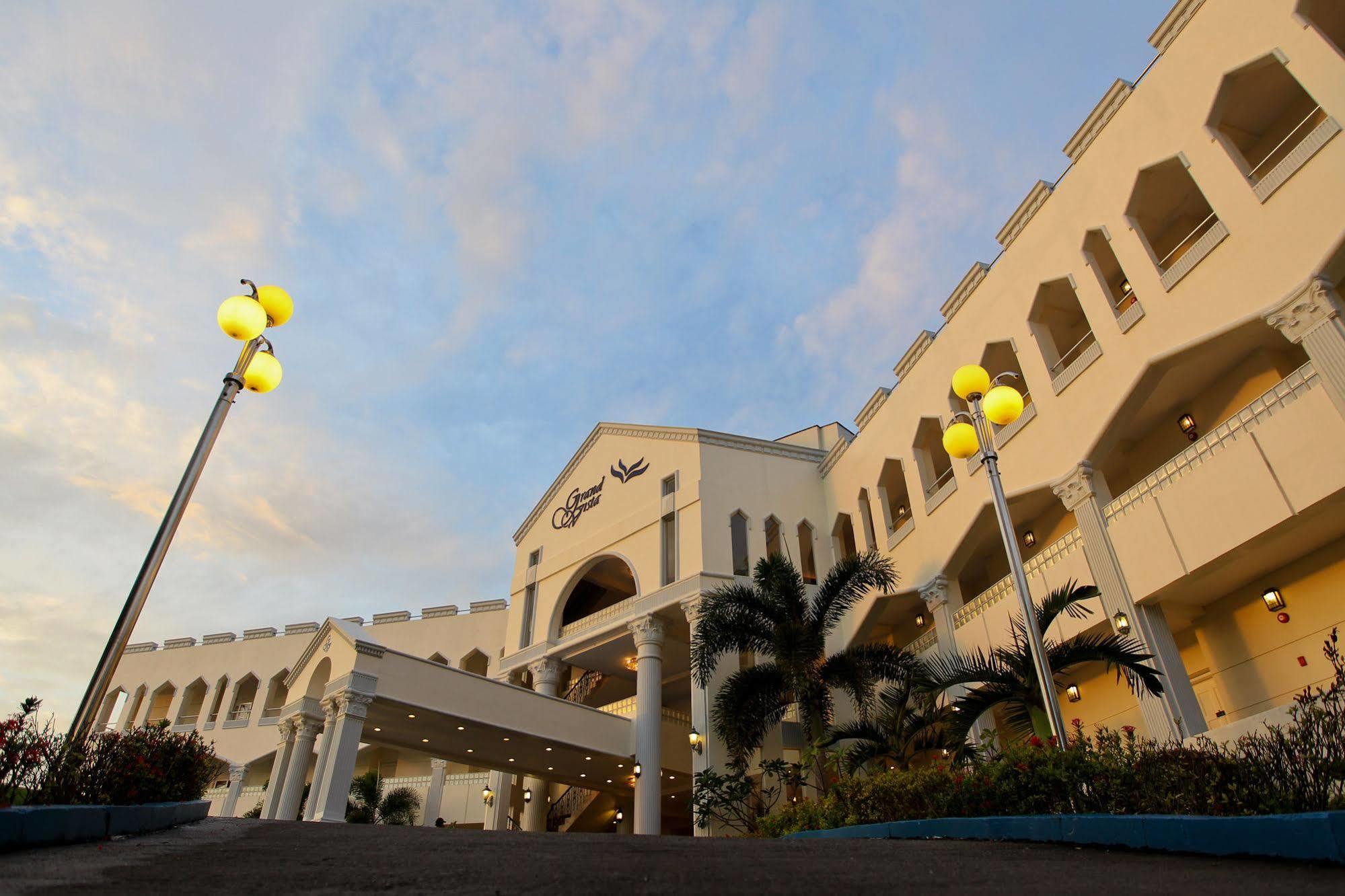 Boracay Grand Vista Resort & Spa Yapak Exterior foto